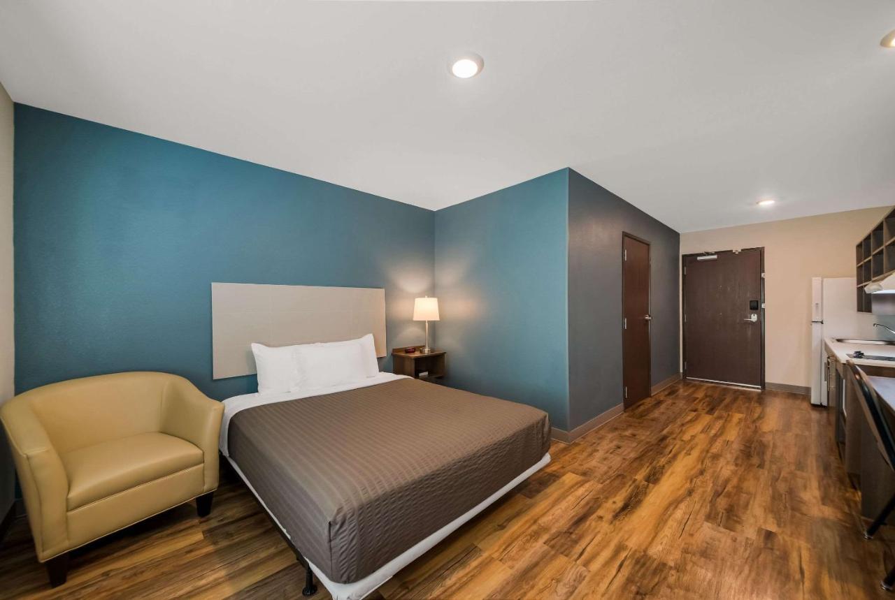 Woodspring Suites 因弗内斯 外观 照片
